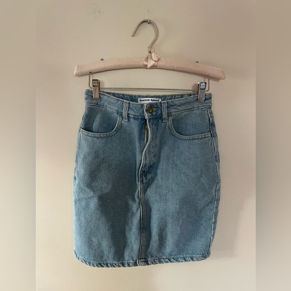 Small denim skirt - Picture 3 of 4